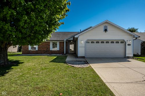 7829 Janel Dr, Indianapolis, IN, 46237-9326 | Card Image