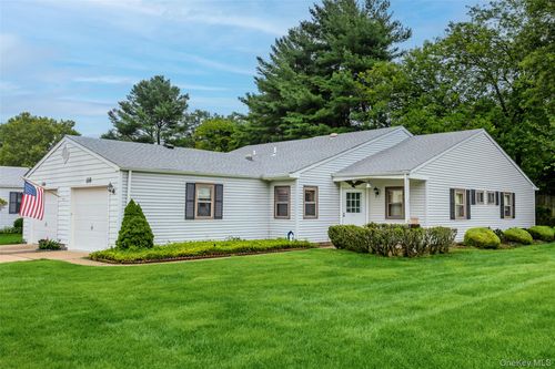 118 Knolls Drive, Brookhaven, NY, 11790 | Card Image