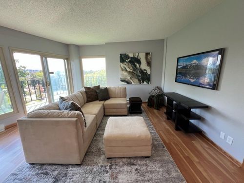 333 N Lake Rd, Oconomowoc, WI, 53066-2881 | Card Image