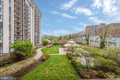 405 - 5300 Holmes Run Parkway, Condo with 2 bedrooms, 1 bathrooms and null parking in ALEXANDRIA VA | Image 1