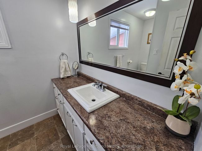 205 Blake St W, House other with 2 bedrooms, 3 bathrooms and 2 parking in Goderich ON | Image 14