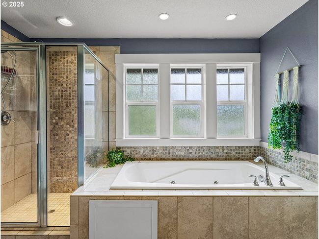 179 Se 46 Th Dr, House other with 4 bedrooms, 4 bathrooms and 2 parking in Gresham OR | Image 21