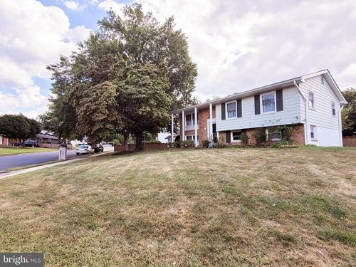 101 S Harrison Rd, STERLING, VA, 20164-2717 | Card Image