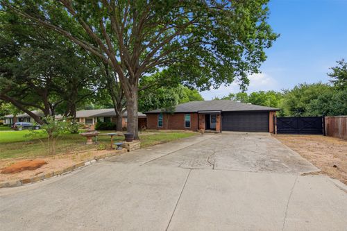 917 E Worth St, Grapevine, TX, 76051-3660 | Card Image
