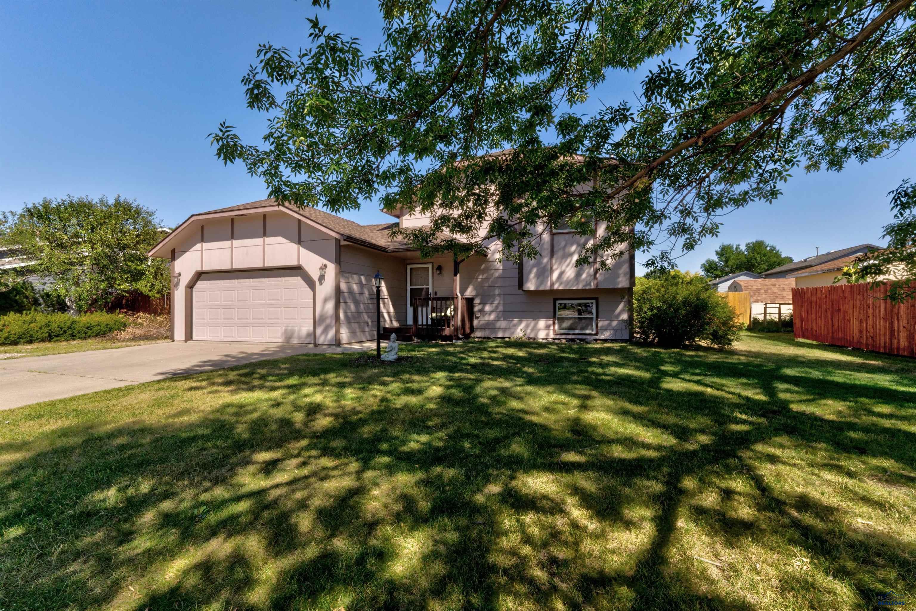 Copperdale Dr, Rapid City, SD 57703