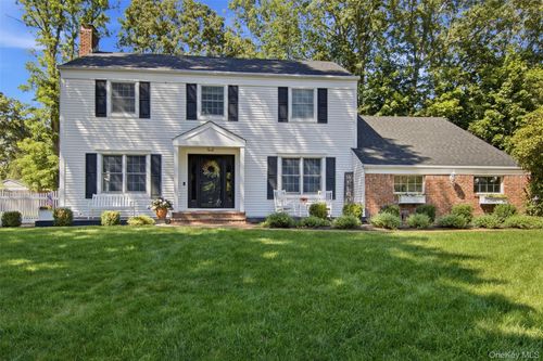 28 Village Woods Rd, Port Jefferson, NY, 11777-1428 | Card Image
