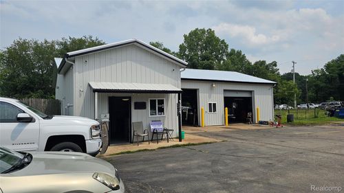 4114 E Michigan Ave, Jackson, MI, 49202-2834 | Card Image