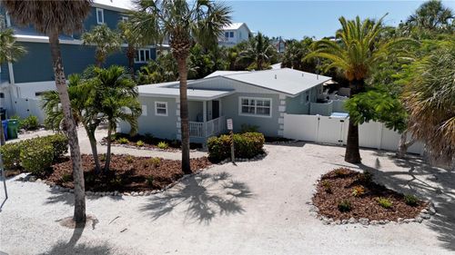 110 Palm Ave, ANNA MARIA, FL, 34216 | Card Image