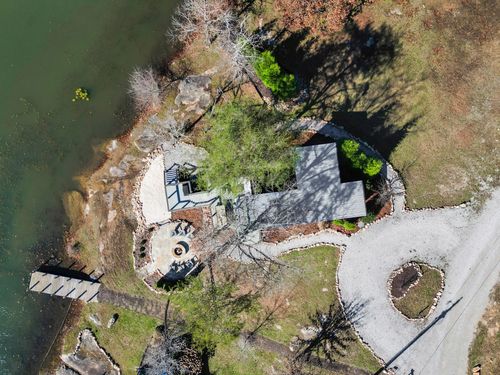 19 Lillypad Ln, Tracy City, TN, 37387-2401 | Card Image