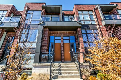 9132 Bathurst St, Thornhill, ON, L4J0K1 | Card Image