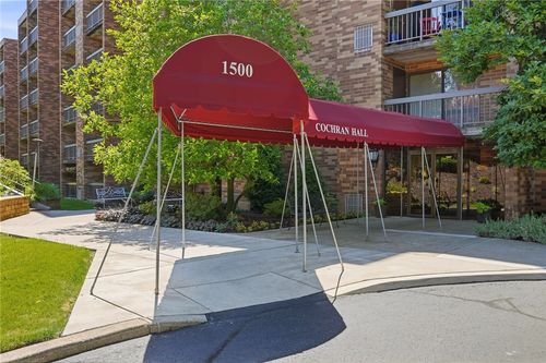 901-1500 Cochran Road, Scott Twp, PA, 15243 | Card Image
