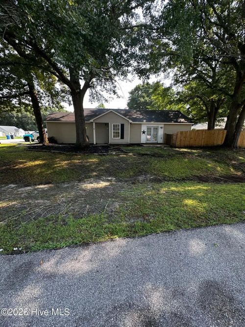500 Saint George Cv, Jacksonville, NC, 28546-7835 | Card Image