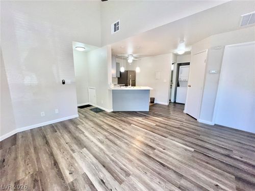 206-480 Elm Dr, Las Vegas, NV, 89169-3683 | Card Image