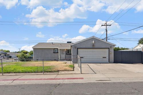 6630 38th Ave, Sacramento, CA, 95824-2017 | Card Image