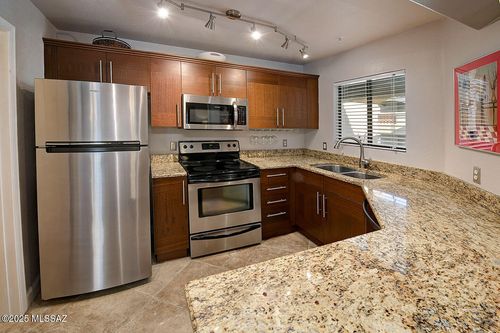 41201-5751 N Kolb Rd, Tucson, AZ, 85750-0873 | Card Image