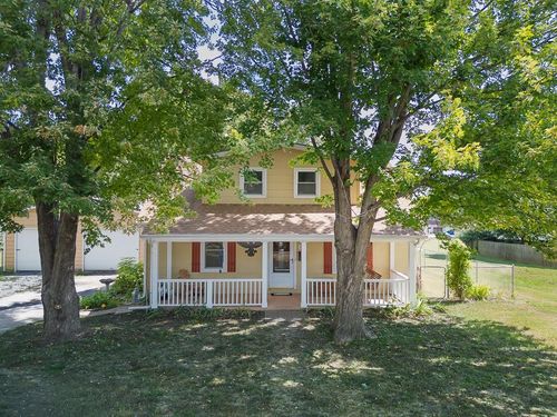 419 Allcutt Ave, Bonner Springs, KS, 66012-1503 | Card Image