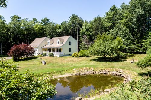 9 Strawberry Patch Ln, Freeport, ME, 04032-6775 | Card Image