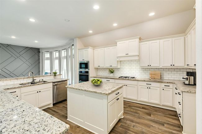 virtual staged kitchen | Image 17