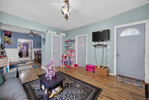 617 S 8th St, Mitchell, IN, 47446-2017 | Card Image