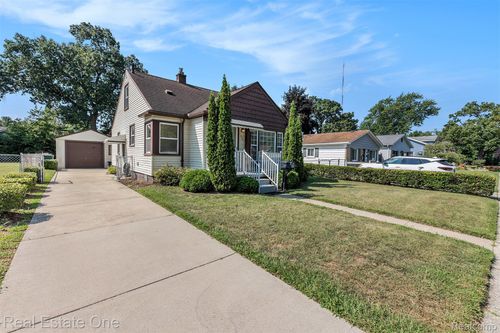 1697 Leroy St, Ferndale, MI, 48220-3146 | Card Image