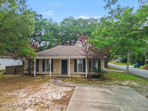 1633 S 9th St, Ocean Springs, MS, 39564-9606 | Card Image