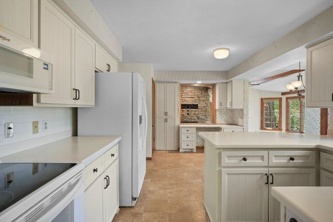 5711 Pheasant Hill Road, House other with 5 bedrooms, 3 bathrooms and null parking in MONONA WI | Image 11