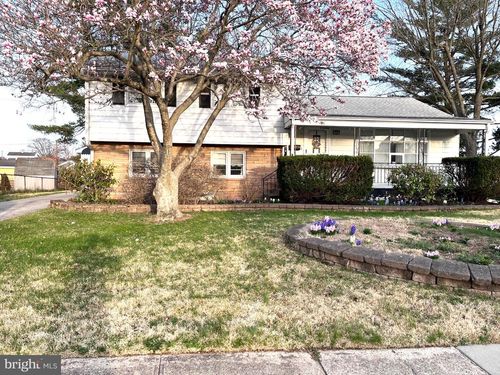 25 Braver Dr, Hamilton, NJ, 08610-1307 | Card Image