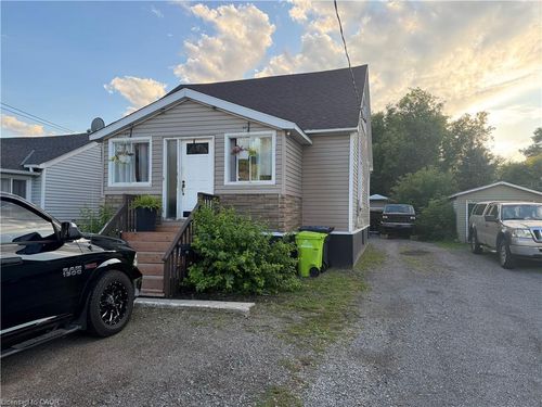 317 Moody St, Sault Ste. Marie, ON, P6C3Z9 | Card Image