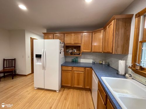 10275 Newland Dr, Otisville, MI, 48463-9748 | Card Image