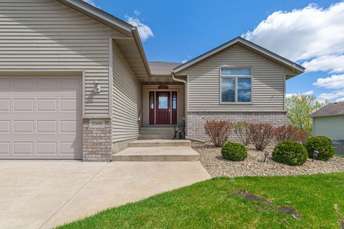 2505 Hulett Ct, Faribault, MN, 55021-2926 | Card Image