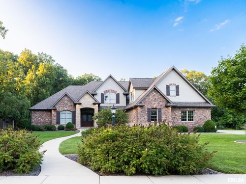 247 Wolf Crossing Dr, Morton, IL, 61550-7802 | Card Image