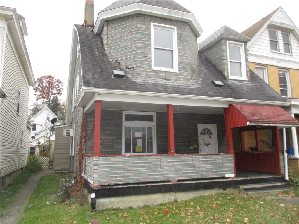 Russellwood Ave, Mc Kees Rocks, PA 15136