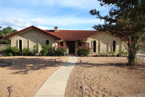 706 Golfcrest Dr, Windcrest, TX, 78239-2623 | Card Image