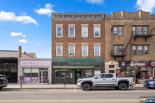 7317 Broadway, North Bergen, NJ, 07047-5738 | Card Image
