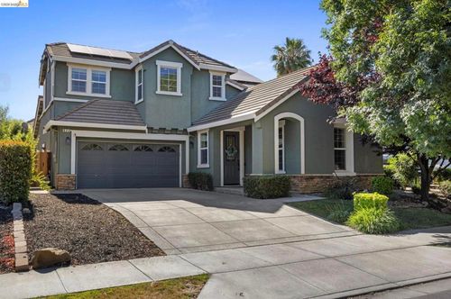 822 Shasta Daisy Dr, Brentwood, CA, 94513 | Card Image