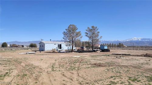 961 W Elderberry St, Pahrump, NV, 89048-7153 | Card Image