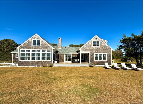 2450 Peters Neck Rd, Orient, NY, 11957 | Card Image