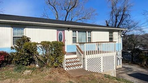 126 Coburn Dr, Chattanooga, TN, 37415-1720 | Card Image