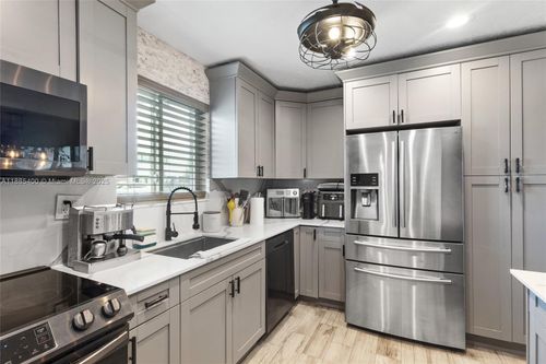 3510 Sw 87th Ave, Miami, FL, 33165-4306 | Card Image