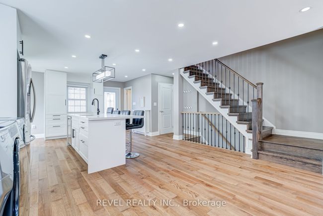 524 Fergo Ave, House attached with 4 bedrooms, 3 bathrooms and 2 parking in Mississauga ON | Image 15
