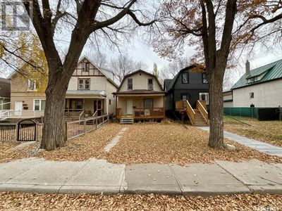 1925 Robinson St, House other with 3 bedrooms, 2 bathrooms and null parking in Regina SK | Image 2