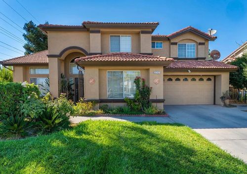 5742 W Palo Alto Ave, Fresno, CA, 93722-3034 | Card Image