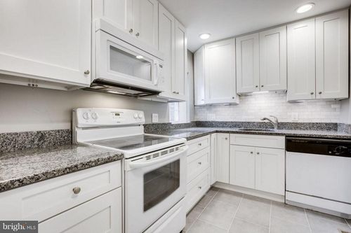 a1-2983 S Columbus St, ARLINGTON, VA, 22206-1421 | Card Image