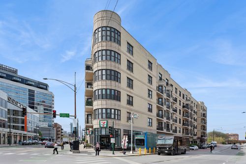608-520 N Halsted Street, Chicago, IL, 60642 | Card Image