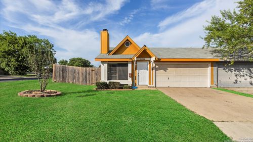 8442 Forest Ridge Dr, San Antonio, TX, 78239-4051 | Card Image
