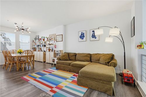 612 E Jeanette Ln, Santa Ana, CA, 92705 | Card Image