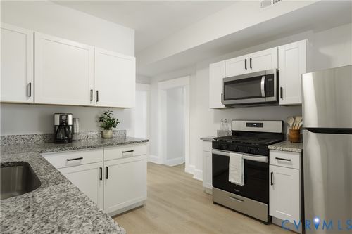 2013 Dinwiddie Ave, Richmond, VA, 23224-5221 | Card Image