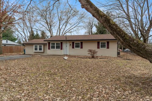 543 Woodview Dr, Noblesville, IN, 46060-1235 | Card Image