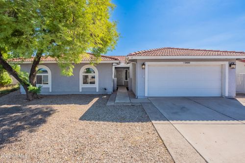 2826 W Northview Ave, Phoenix, AZ, 85051-7587 | Card Image