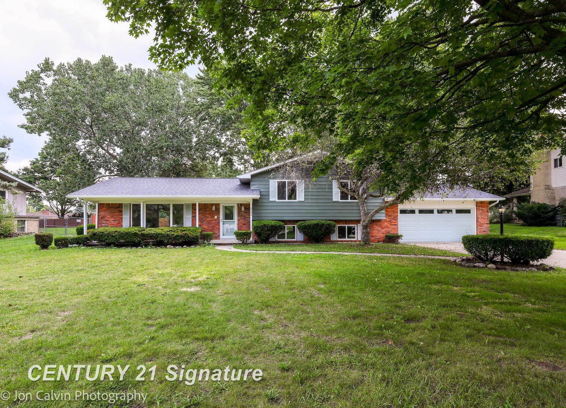 Wedgewood Dr, Grand Blanc, MI 48439